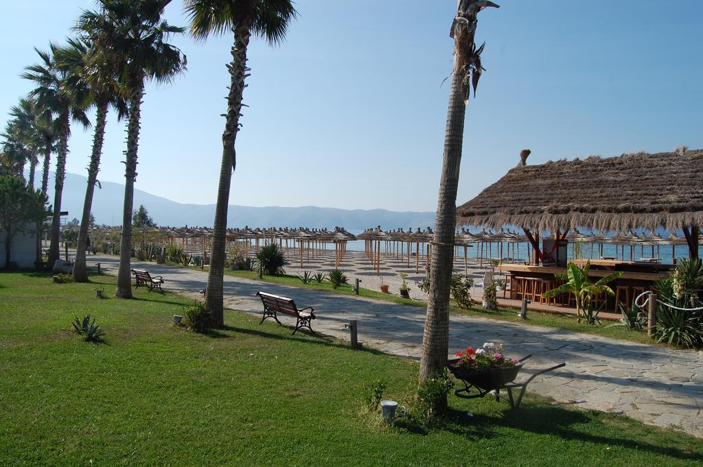 Beach Apartments Era Орікум Екстер'єр фото
